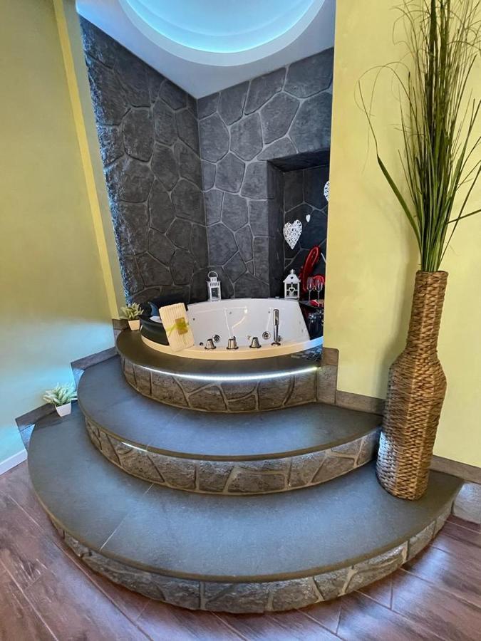 Th Luxury Suite Giardini Naxos Dış mekan fotoğraf